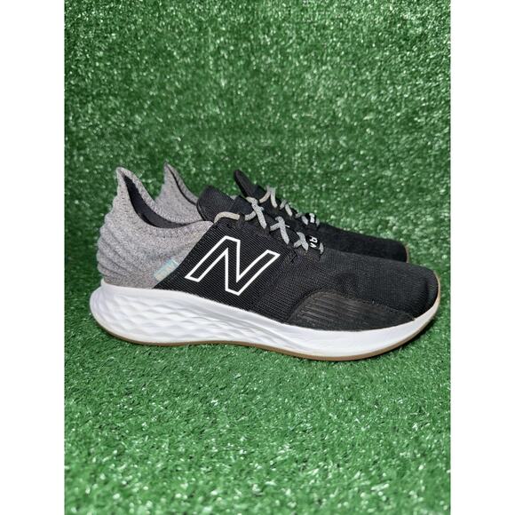 New Balance Women's ROAV Fresh Foam Gray Athletic Sneakers Running Shoes Size 8 - Picture 1 of 9